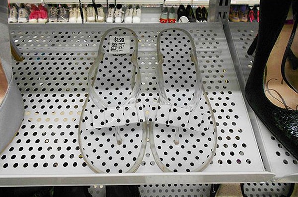 9. Найдите шлепки на прилавке