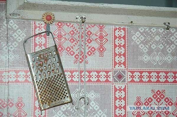 7. К началу зимы в городе оставались самые стойкие - около 500 человек. Было принято решение разморозить местную котельную, и город в 40-градусный мороз остался без отопления.