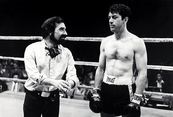 11. Kızgın Boğa (1980) - Robert De Niro, neredeyse ölümüne sebep olan uyuşturucu bağımlılığıyla mücadele eden Martin Scorsese'yi ziyaret ederek desteğini göstermiş.