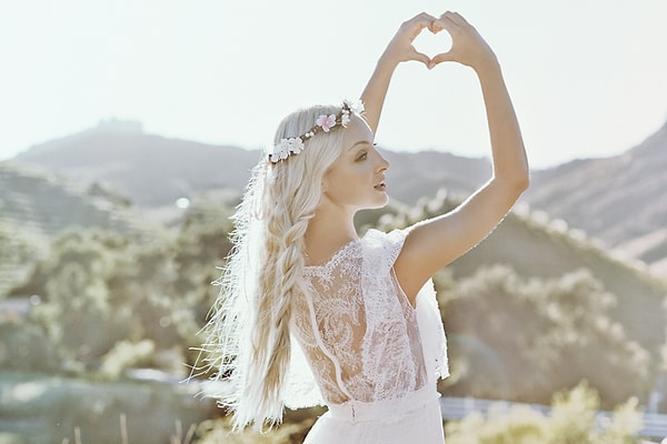 2. "Нам, женщинам, не нужен никто, кроме нас самих"