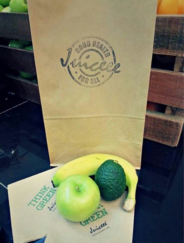 4. Чтобы ускорить процесс выспевания авокадо, храните его в бумажном пакете вместе с яблоком и бананом