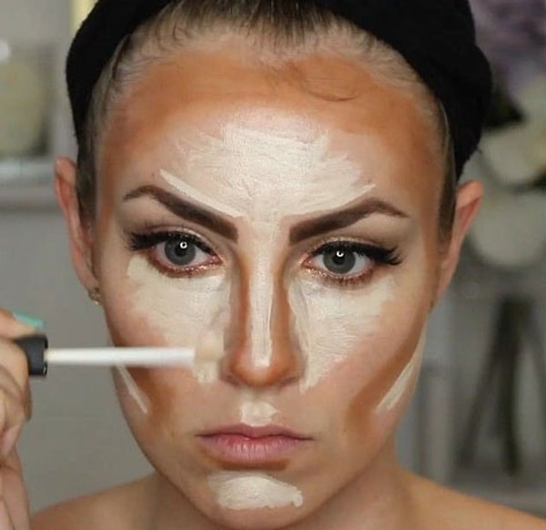 Консилер, консилер и ещё раз консилер вам в помощь!