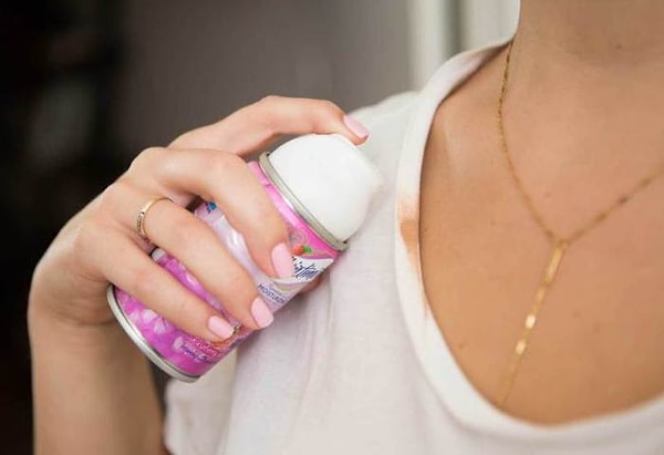 5. Заляпали тоналкой белую футболку?