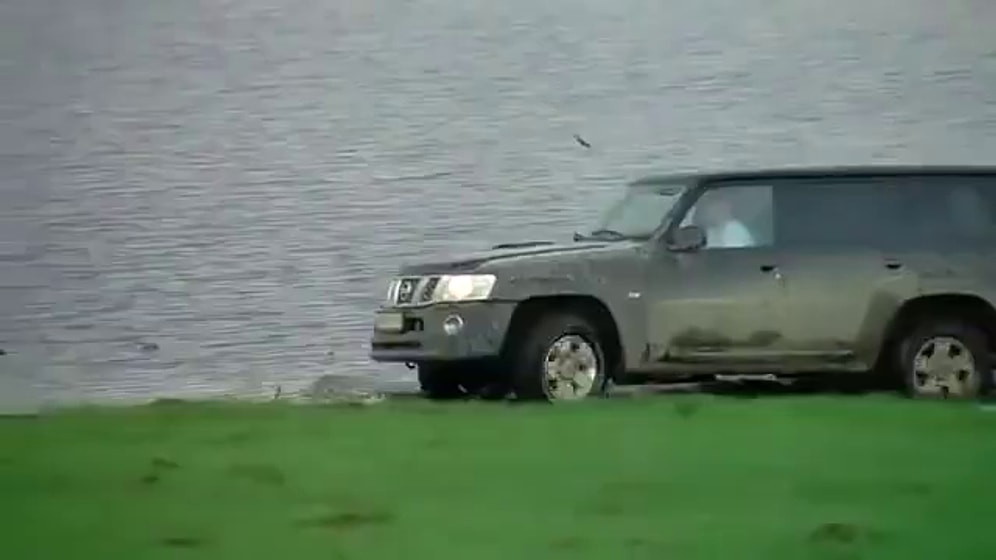 Çamura Saplanan Aracı Kurtarmaya Diye Gidip Yardıma Muhtaç Duruma Düşen Araç