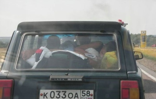 1. Не машина, а хостел на колесах 😆