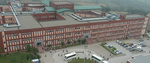 4) Abant İzzet Baysal Üniversitesi