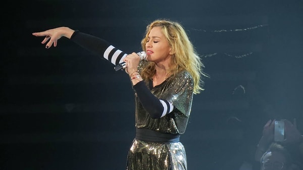 5. Мадонна - что-нибудь со съедобными водорослями