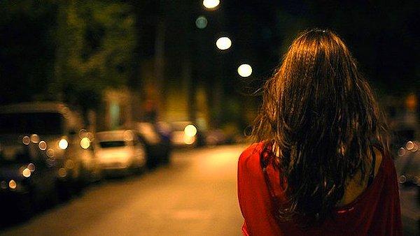 2) Saat Gecenin Kaçı Olursa Olsun Kız Erkek Ayırt Etmeden Sokakta Rahatça Dolaşabilmek