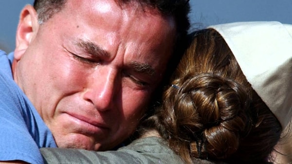 5. Он заплакал. Что будешь делать?