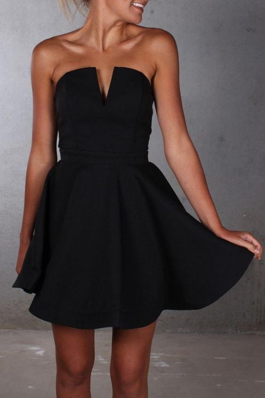 Water black dresses. Платье черное. Красивые короткие платья. Маленькое чёрное поптое. Платье на вечеринку.