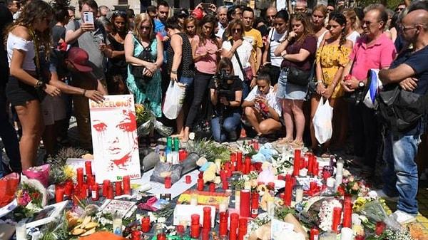 Dün Barcelona'da araçla düzenlenen saldırıda yaşamını yitirenler için bugün saygı duruşu yapıldı.