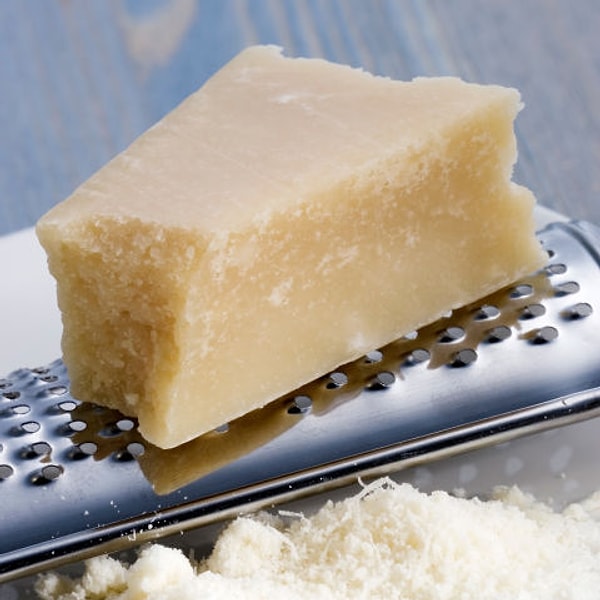 8. Сыр Грана Падано