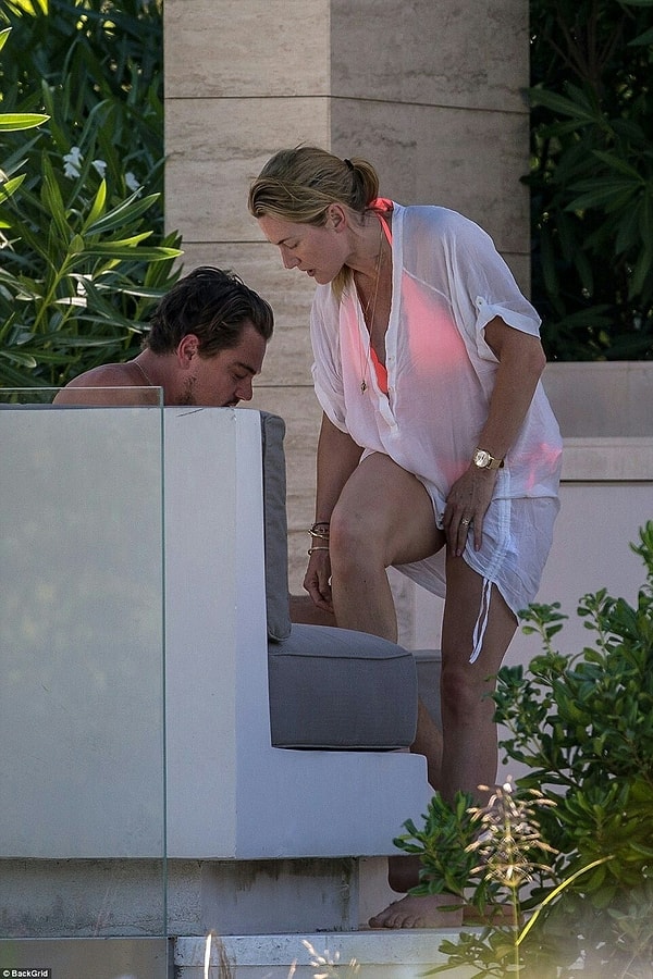 6. Однако источник близкий к паре рассказал, что отдых был чисто дружеский.