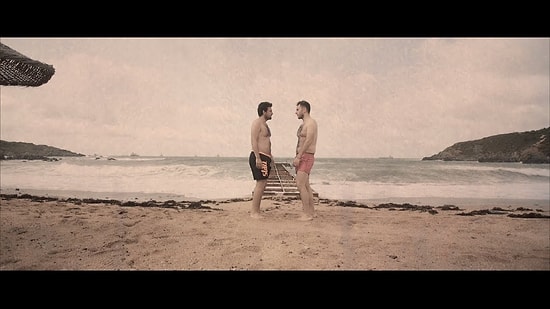 Plaj Adamı vs Beach Erkeği