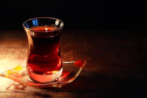 12. Size göre çay toplum için değil, çay içindir. Yani insanlar çayı şekerli içerek ne elde edebilirler ki?