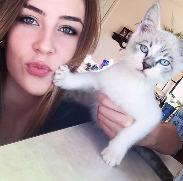 7. "Уйди из кадра, ты все только портишь"