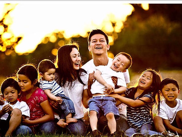 5. Когда вы видите большую семью в торговом центре, то думаете...