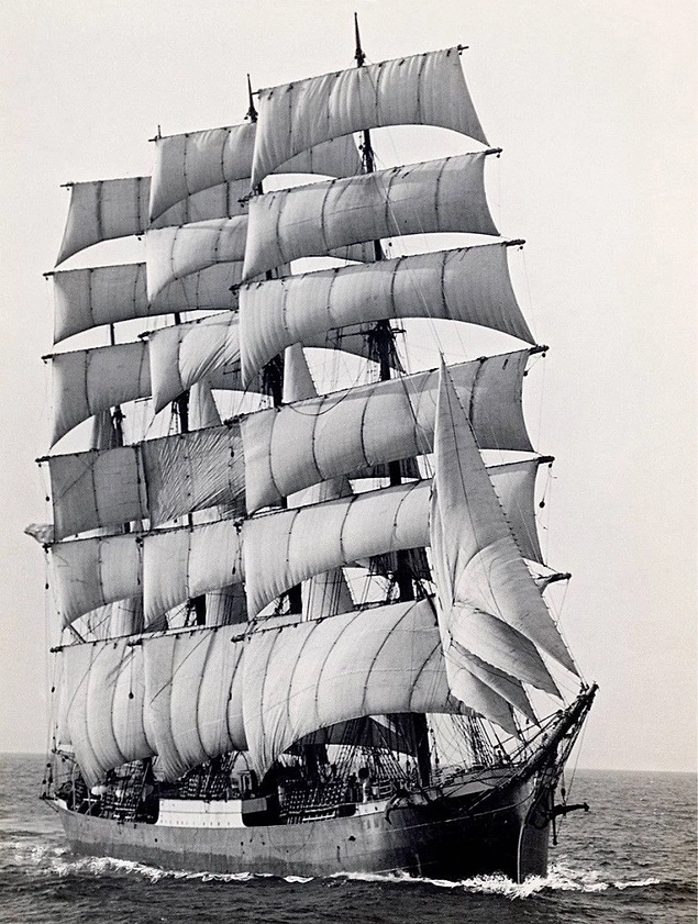 Tarihte yolcu taşıyan son yelkenli gemi, 1949.