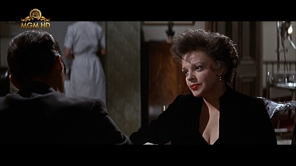 3. Джуди Гарленд - "Я могла бы продолжать петь" (1963)