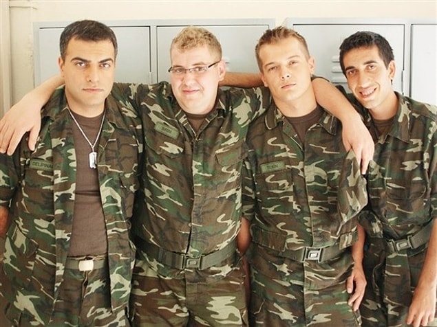 15. Emret Komutanım (2005)