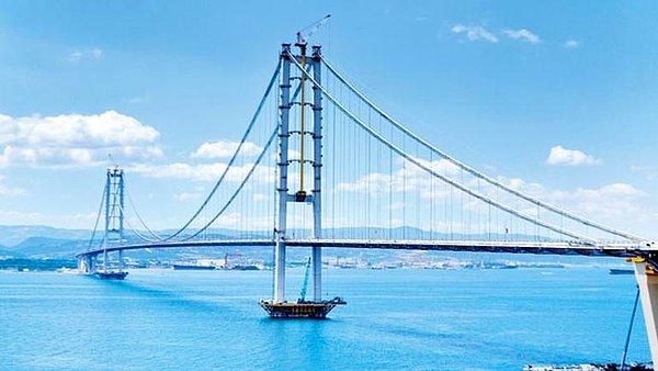 13. Otomobilinizle Osmangazi Köprüsü üzerinden Bursa'ya geçebilirsiniz ama kalan parayla aynı köprüden geri dönemezsiniz.