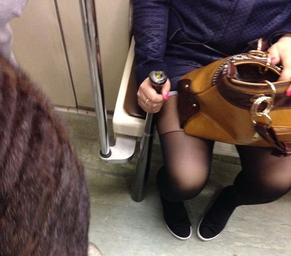 22. И даже в метро с битой