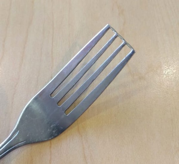 3. Помните, вы никогда не будете настолько никому ненужным(-ой), как эта вилка!