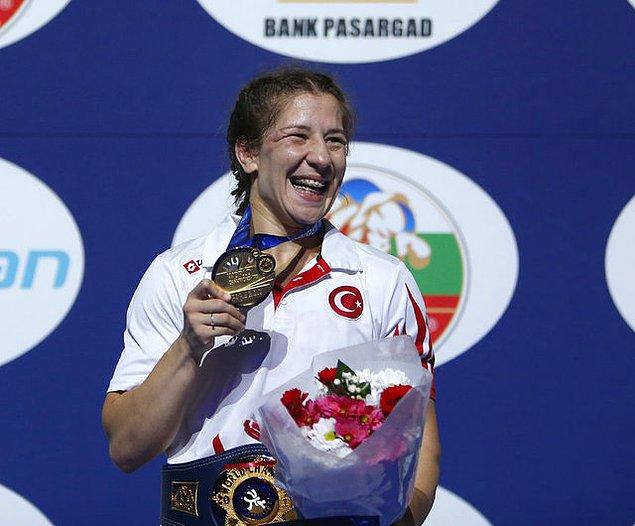 Böylelikle Yasemin Adar, Türkiye'nin kadınlardaki ilk dünya şampiyonluğunu elde etti.
