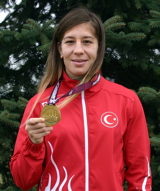 Mart 2016'da Riga'da düzenlenen Avrupa Güreş Şampiyonası kadınlar 75 kiloda da Rus rakibi Alena Starodubtseva'yı 7-0 yenerek Türkiye tarihinde kadınlarda ilk altın madalyanın sahibi oldu.