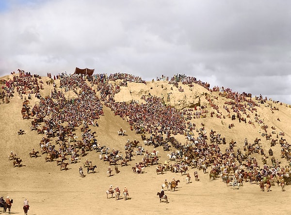 3. Для чего собрались эти люди?