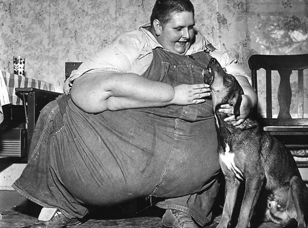 7. Каков был вес самого тяжелого человека в истории?
