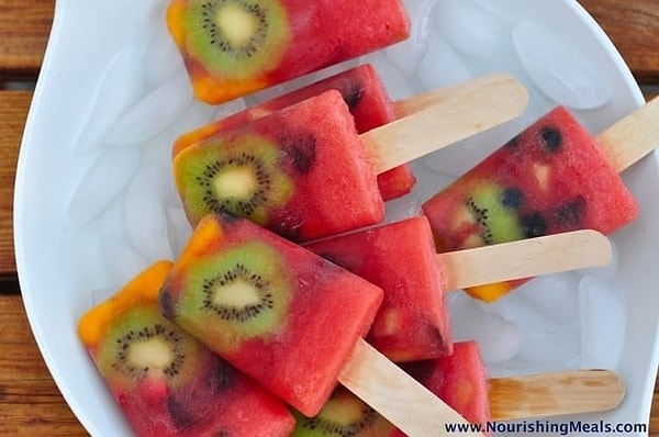 10. Домашний фруктовый лед из арбуза и фруктов