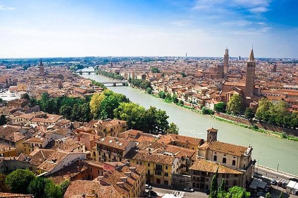 Romeo Ve Juliet'In Ve İtalya'Nın En Romantik Şehri: Verona