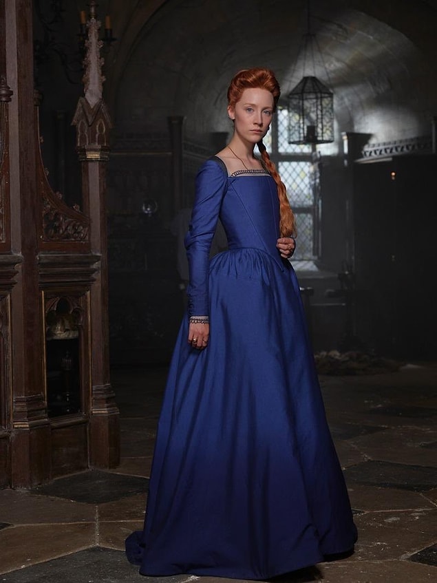 Robbie, Elizabeth'i oynarken Saoirse Ronan ise Kraliçe 1. Mary'yi canlandırıyor.
