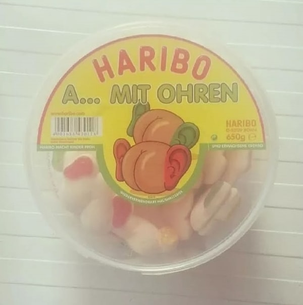 9. "Задницы с ушами"