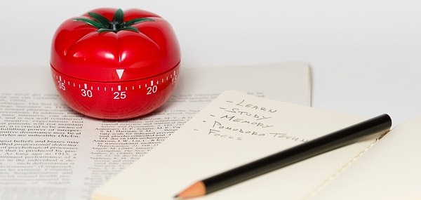 7. Дело в том, что вавилоняне использовали не десятеричную систему исчисления, как мы, а шестидесятеричную (ее мы сейчас используем для обозначения времени), а в ней больше правильных дробей.