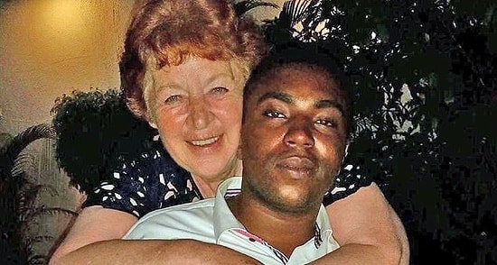 72-летняя бабушка вышла замуж за 27-летнего нигерийца, но ему все равно отказывают в визе