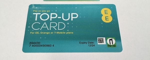 3. Обычным делом было пойти в магазин и купить дополнительные минуты и сообщения для своего мобильного телефона.