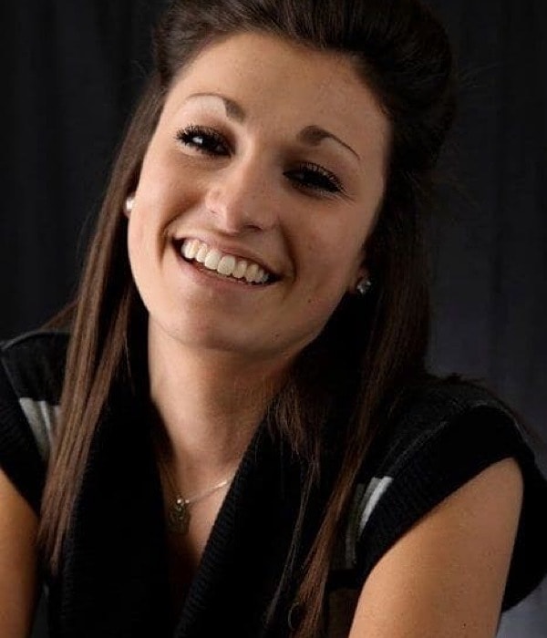 11. До этого в тренде были брови в форме сперматозоидов 😁