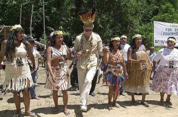 6. Чарльз в Гайане в феврале 2000 года