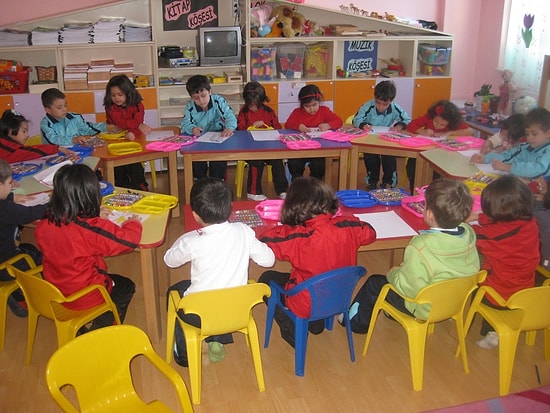 Çocuklarımız Kimlere Emanet? Binlerce Öğrenci 'Merdiven Altı' Anaokullarına Gidiyor