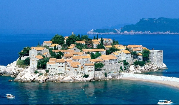 9. Сербы эмигрируют в Австрию