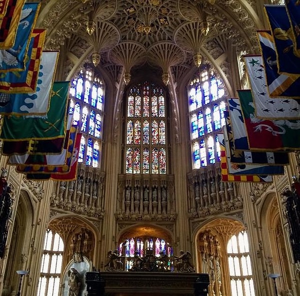 8. Фото- и видеосъёмка так же запрещена в Вестминстерском аббатстве.