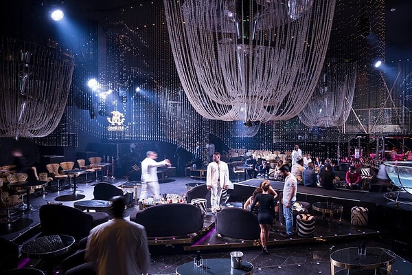 1. Ник получил премию Magnum Awards 2017 за эту серию снимков Дубая