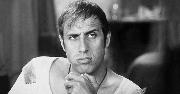 10. "Не надо стараться все понять".