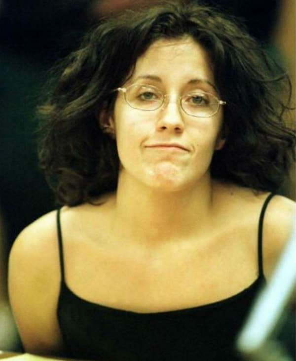 10. Афина Роландо — преследовательница Брэда Питта