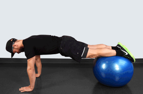 Evinizde ayağınızı uzatmak için kullandığınız bir pilates topunuz varsa, bu egzersizleri yapmak için kullanabilirsiniz!