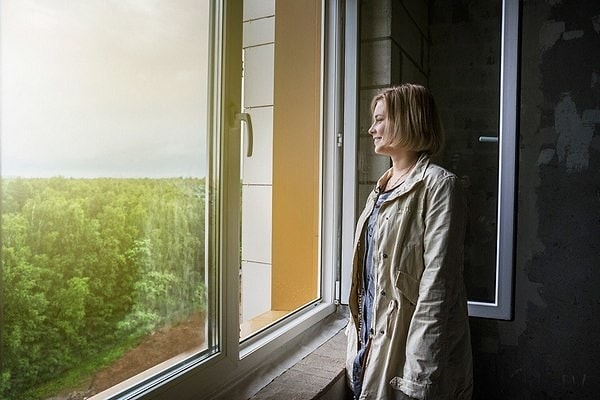 10. Юлия говорит, что не может налюбоваться на вид из своего нового жилища.