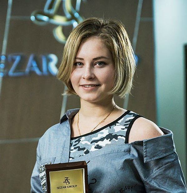 7. Завершив тренировки, Липницкая перестал сидеть на строгих диетах. Она заявляет, что больше не намерена сбрасывать набранные килограммы.