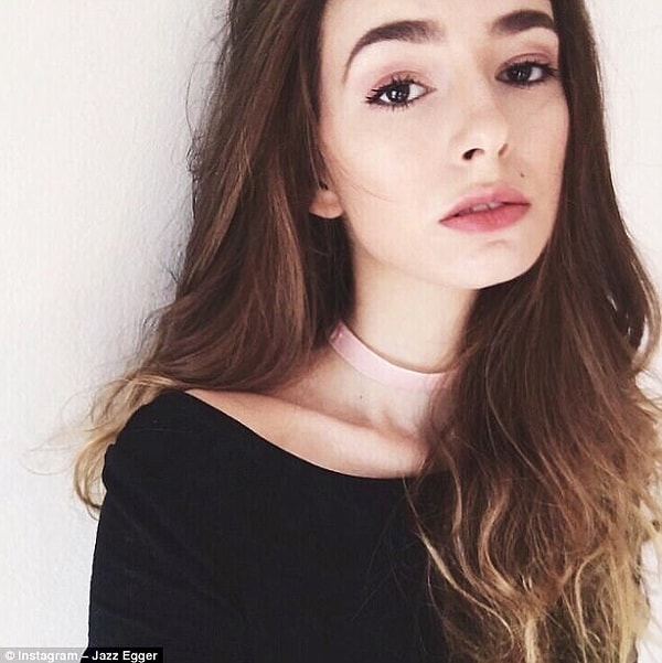 7. «Я знаю моделей, у которых был подобный опыт. После того как я поделилась своей статьей, мне написала целая куча моих коллег, у которых были похожие ситуации. Мне было очень печально узнать, что это так распространено».